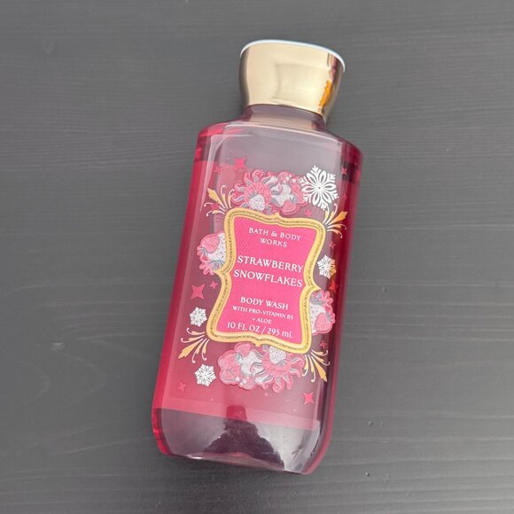 Bath & Body Works Strawberry Snowflakes Body Wash (Set of 2) - Picture 8 of 16